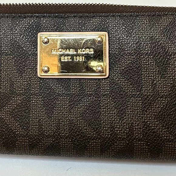 Michael Kors Monogram Zip Around Wallet Womens Black/Brown Leather - Like New - Picture 4 of 15